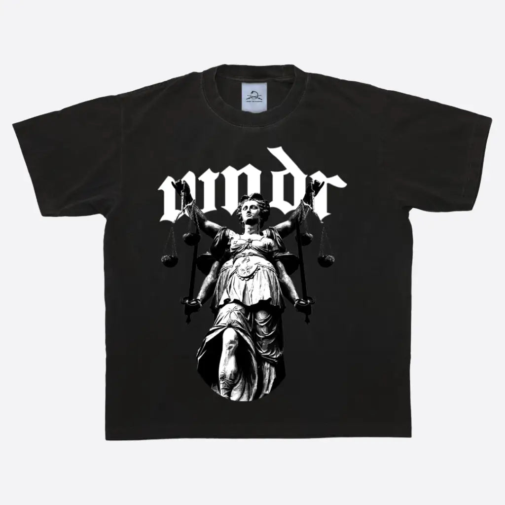 Lady Justice Cross Oversized - s / Black - tshirts